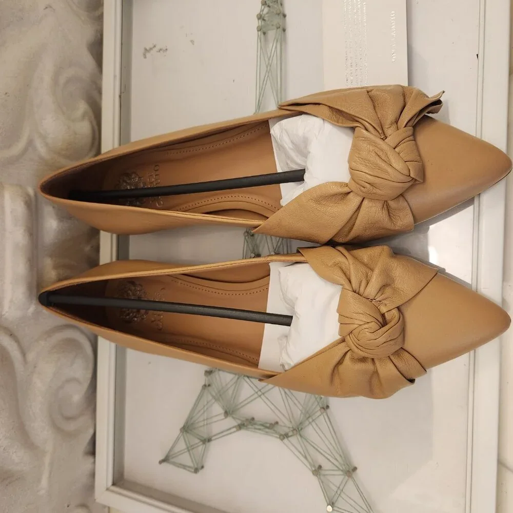 Vince Camuto Bowmel Flats. NIB. Cream Tan Napa. Size 5.5. NIB